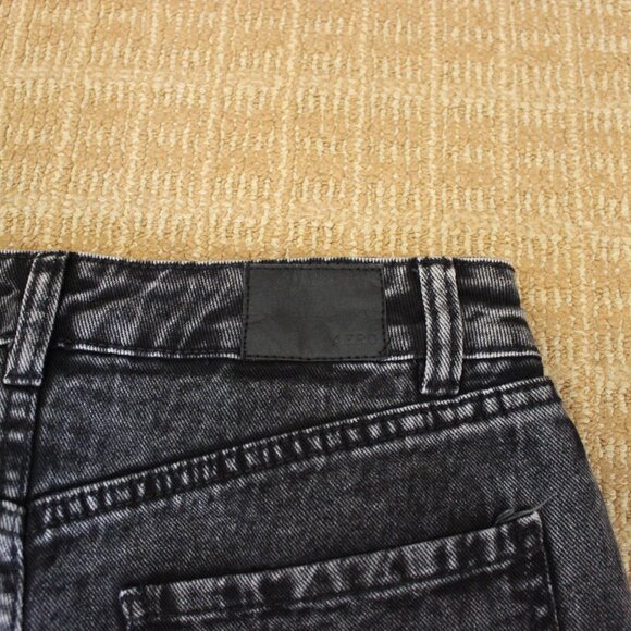 Aeropostale Black Distressed Mom Jeans, Very Good Condition - Picture 6 of 8